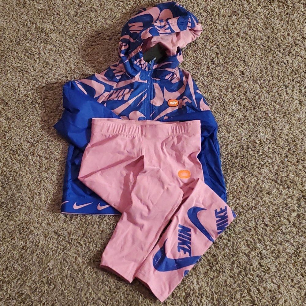 Girl Nike